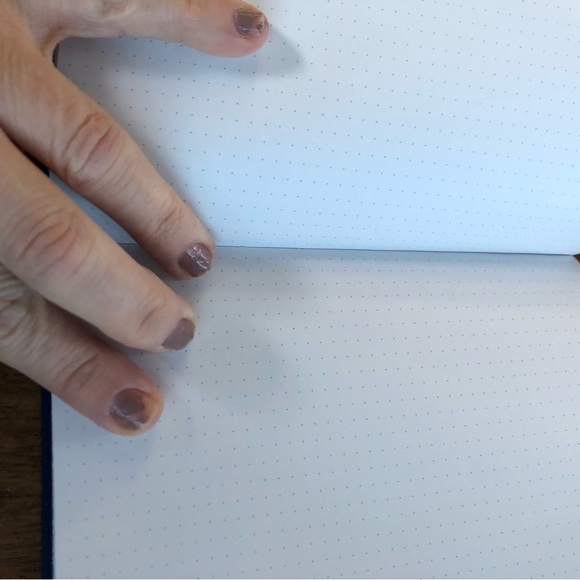 Illuminated: A Journal for your Tarot Practice - Picture 4 of 5